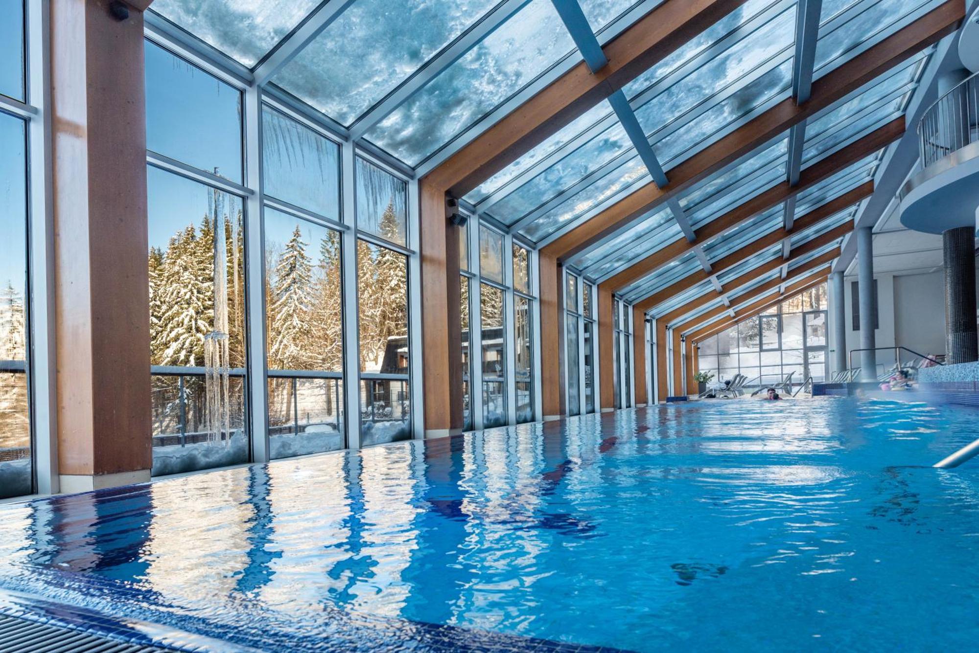 Wellness Hotel Horal, Велке Карловіце Екстер'єр фото